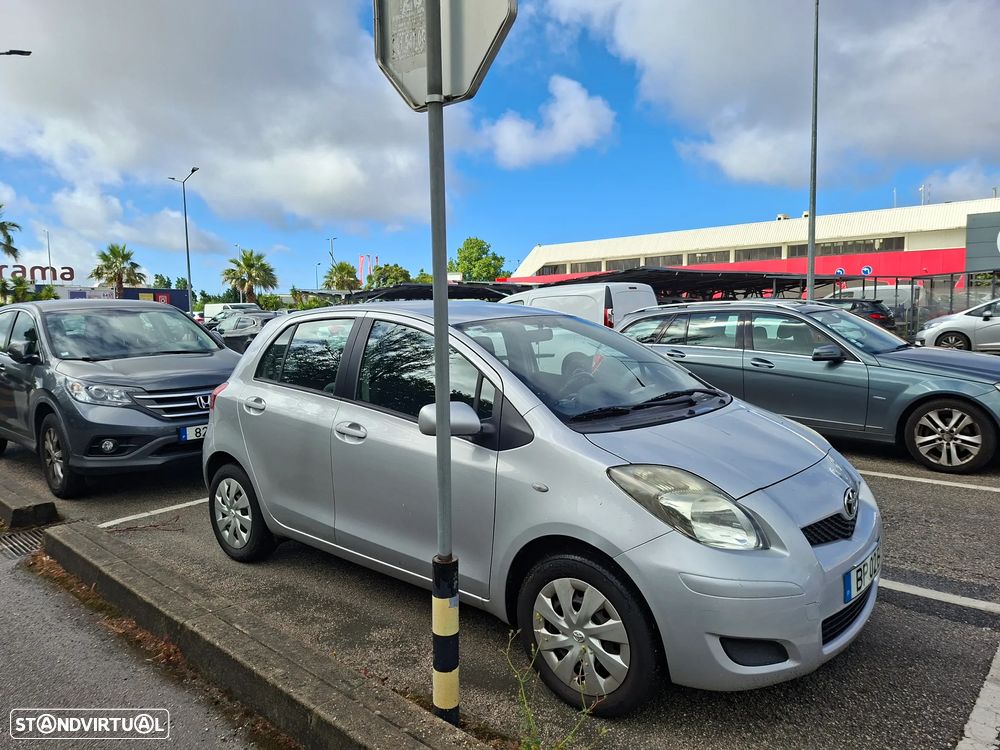 Toyota Yaris 1.0 VVT-i AC Manual - 4