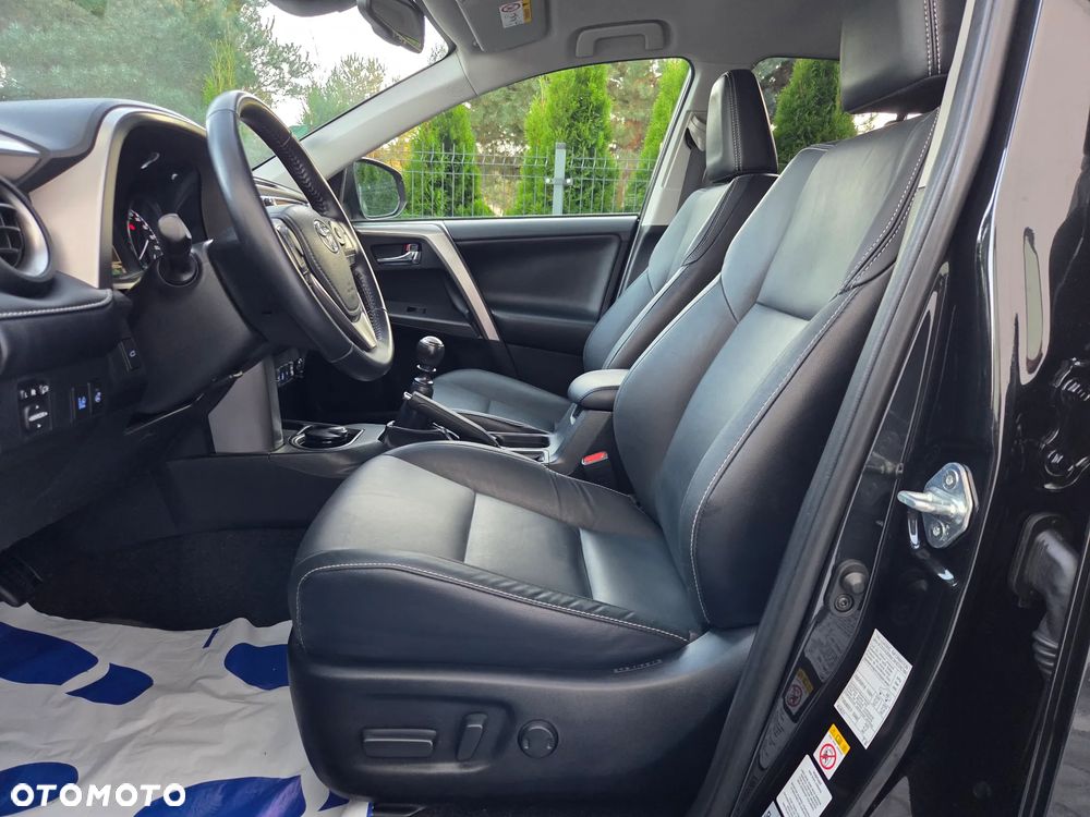 Toyota RAV4 2.0 D-4D Premium 4x2 - 36
