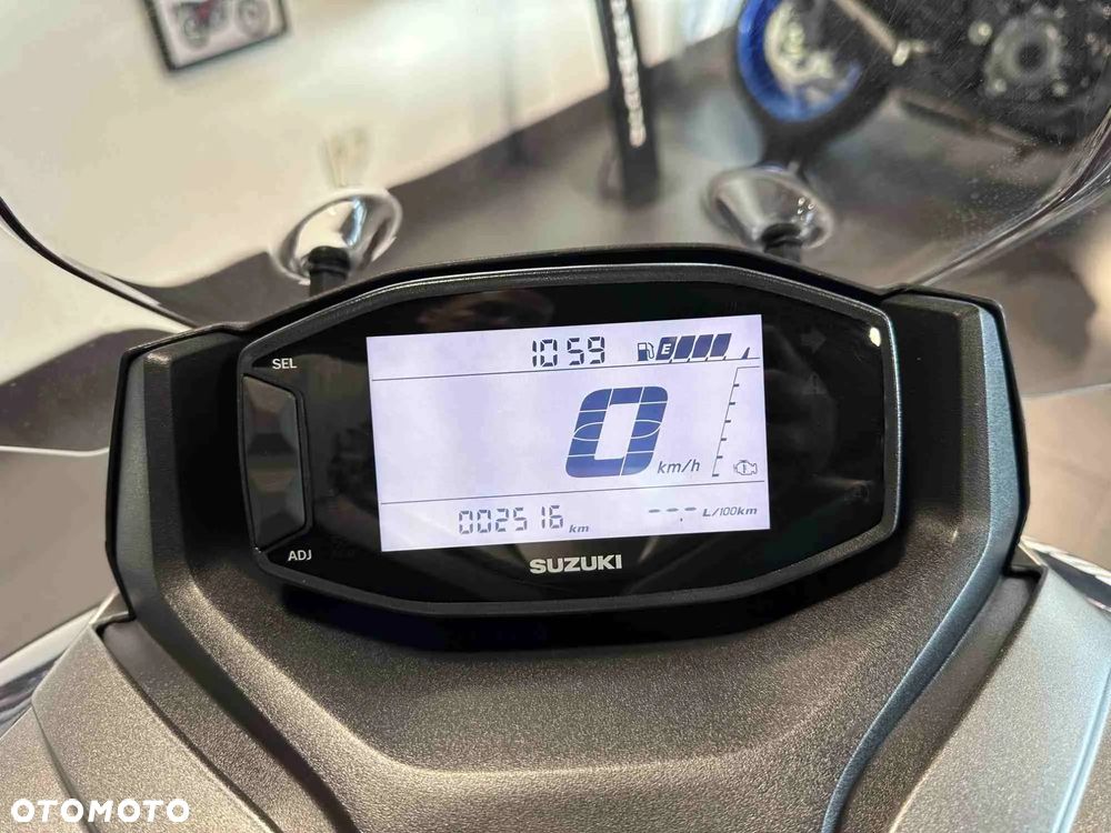 Suzuki Burgman - 10
