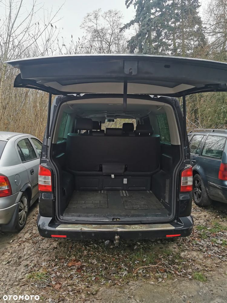 Volkswagen Multivan - 31