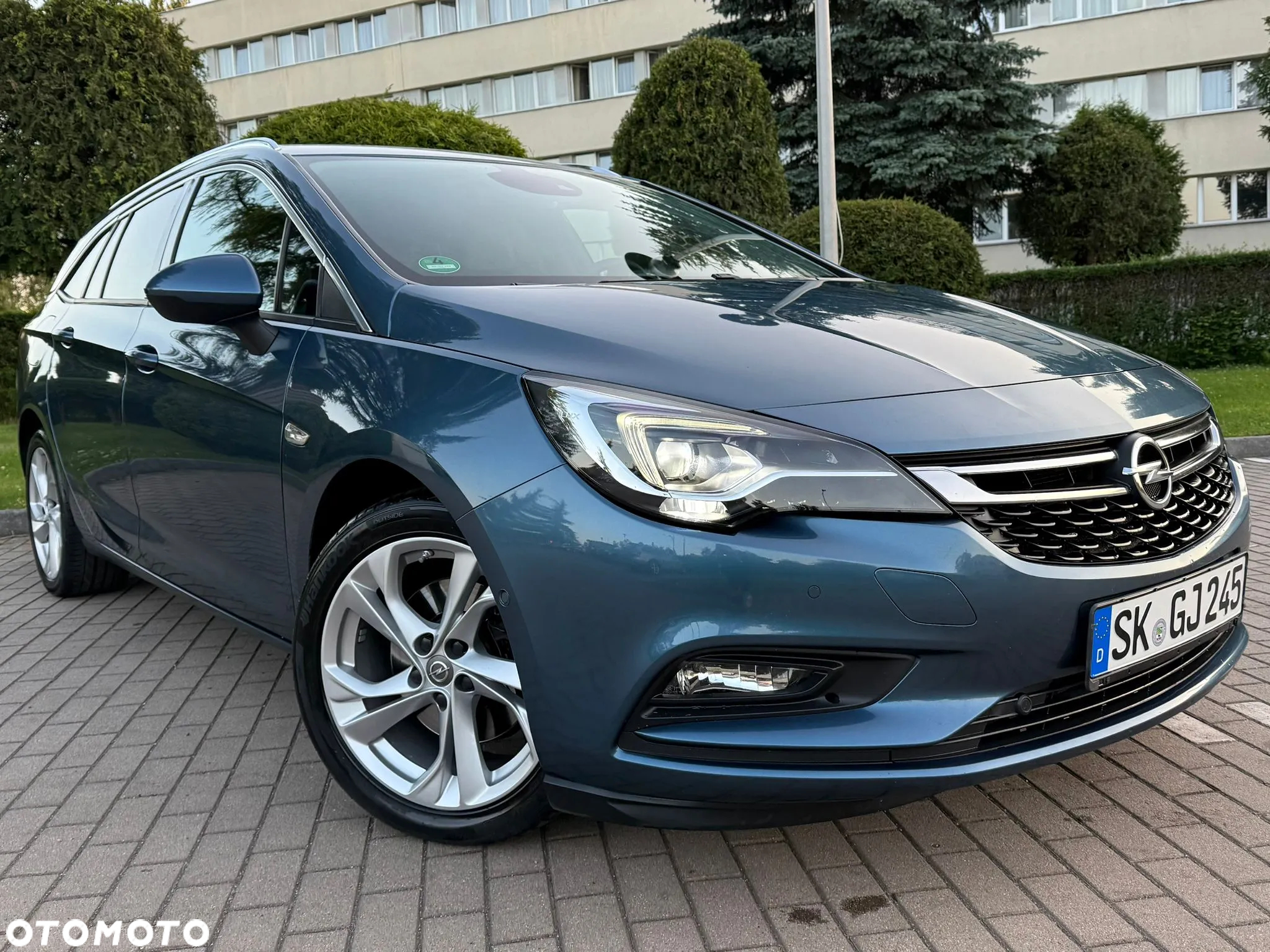Opel Astra V 1.6 CDTI Elite S&S - 10