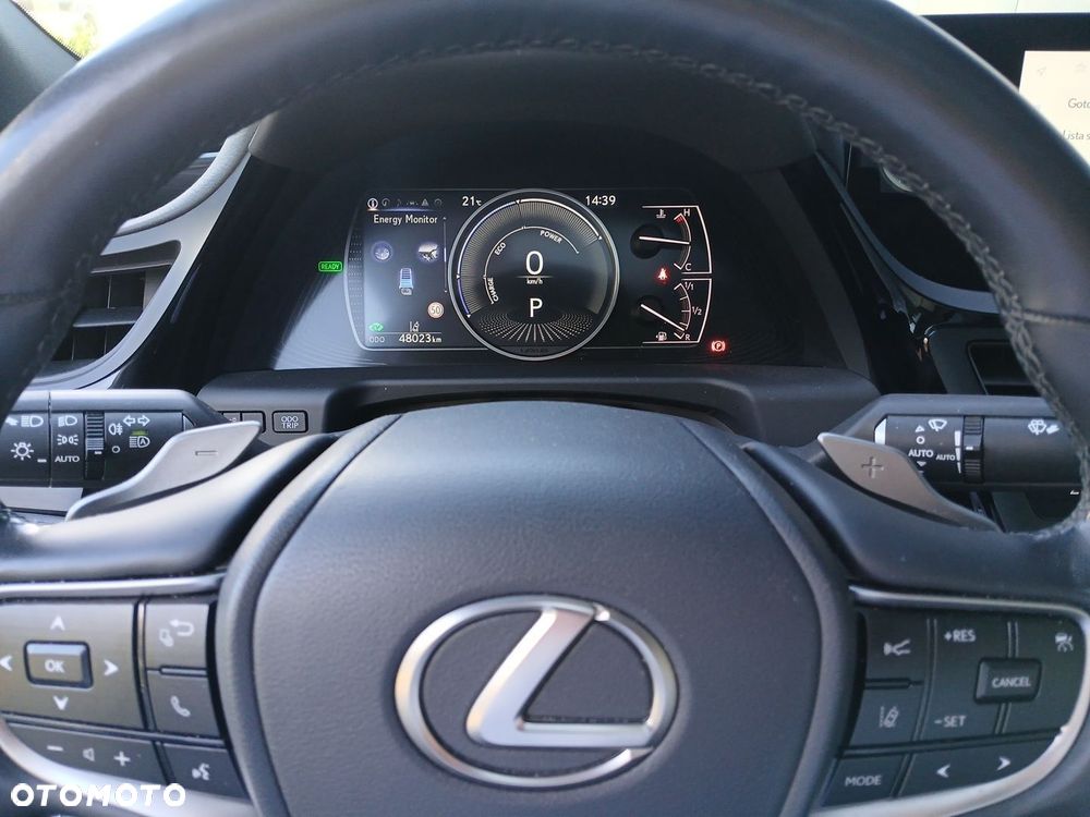 Lexus ES 300h Business Edition - 16
