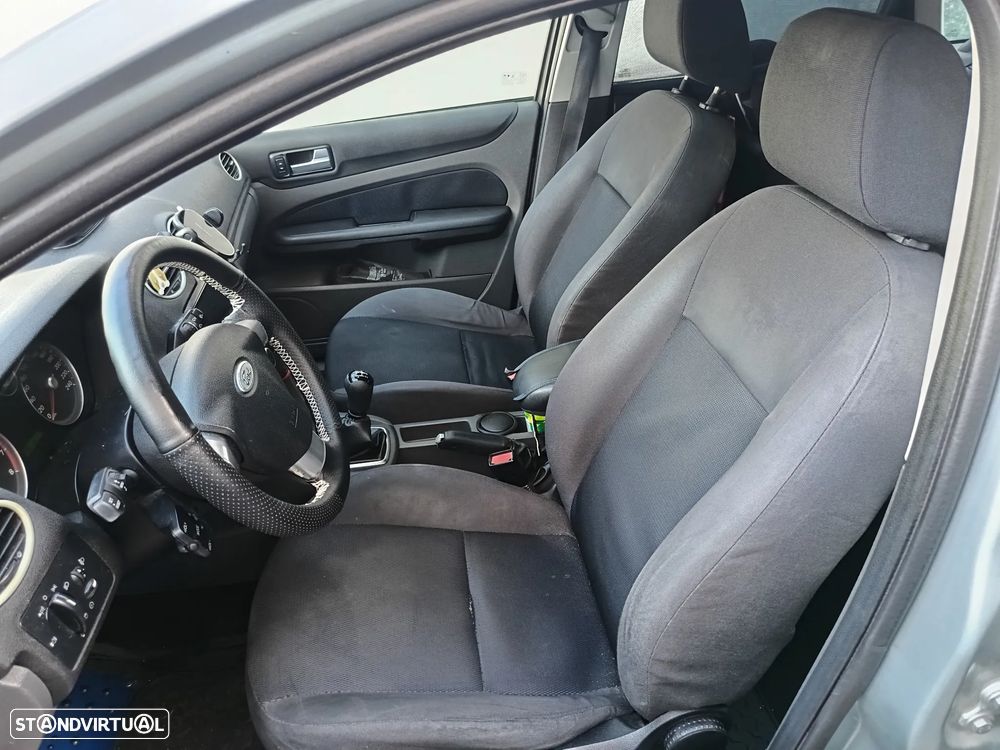 Ford Focus SW 1.4 Sport - 12