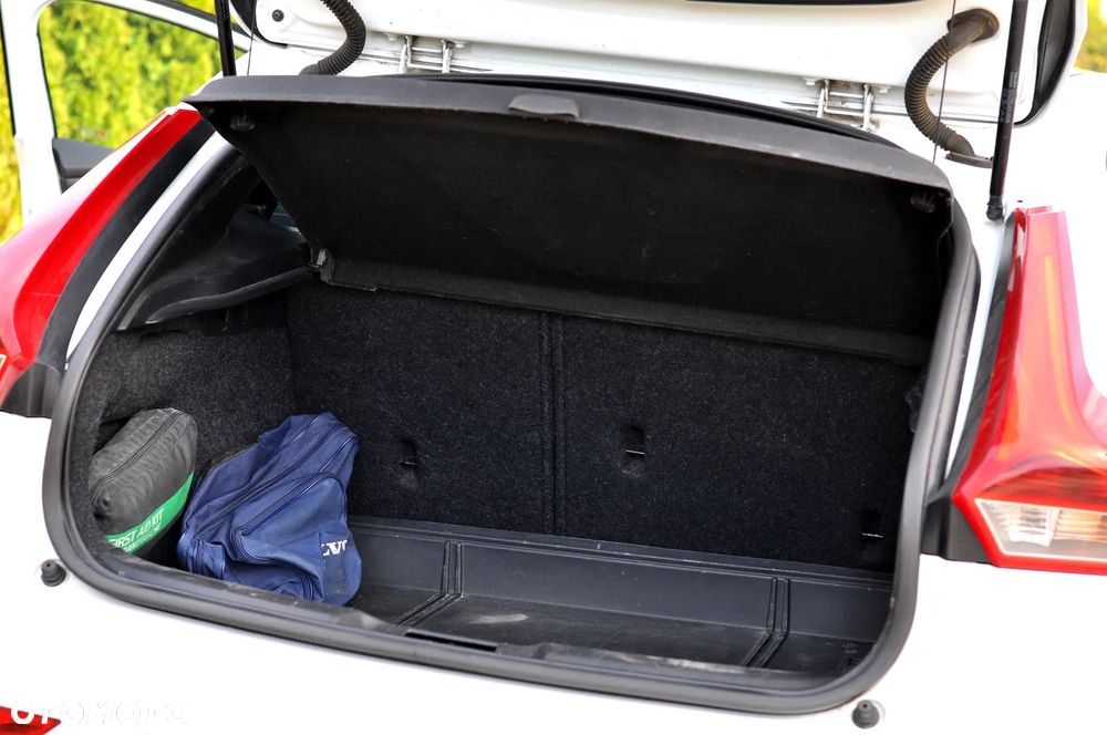Volvo V40 D4 Summum - 26