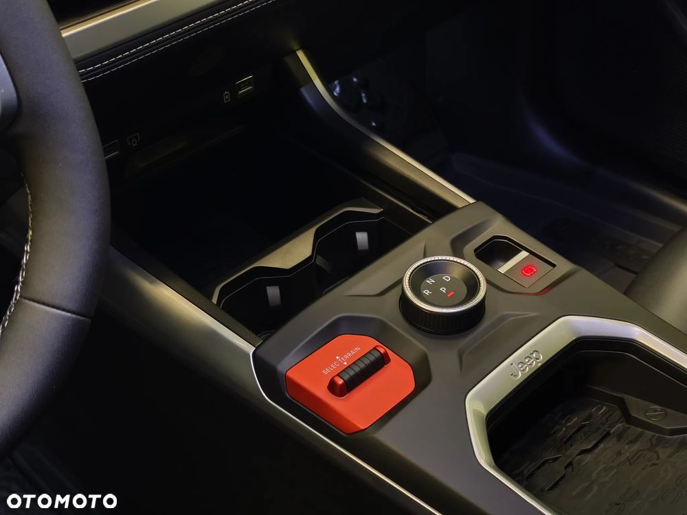 Jeep Compass 1.2 T3 mHEV First Edition FWD DCT - 9