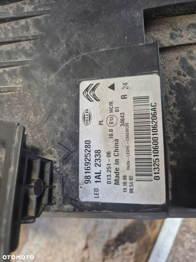 Reflektor prawa Citroen C5 Aircross 9816925280 full led - 9