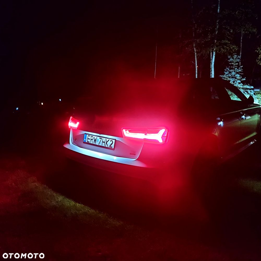 Audi A6 Avant 2.0 TDI ultra S tronic - 32