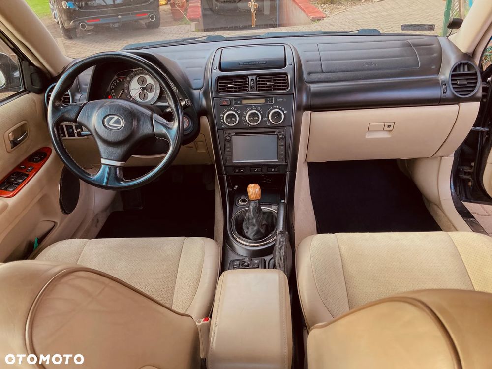 Lexus IS 200 Prestige - 7