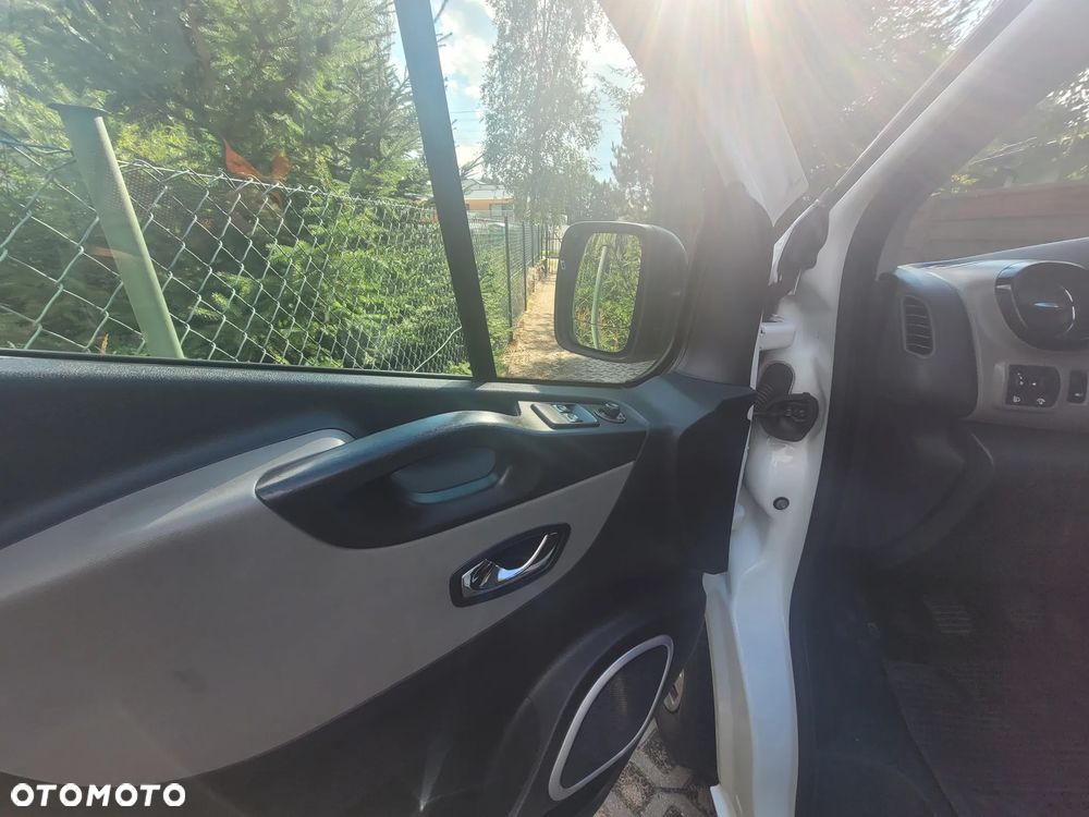 Renault TRAFIKA - 14