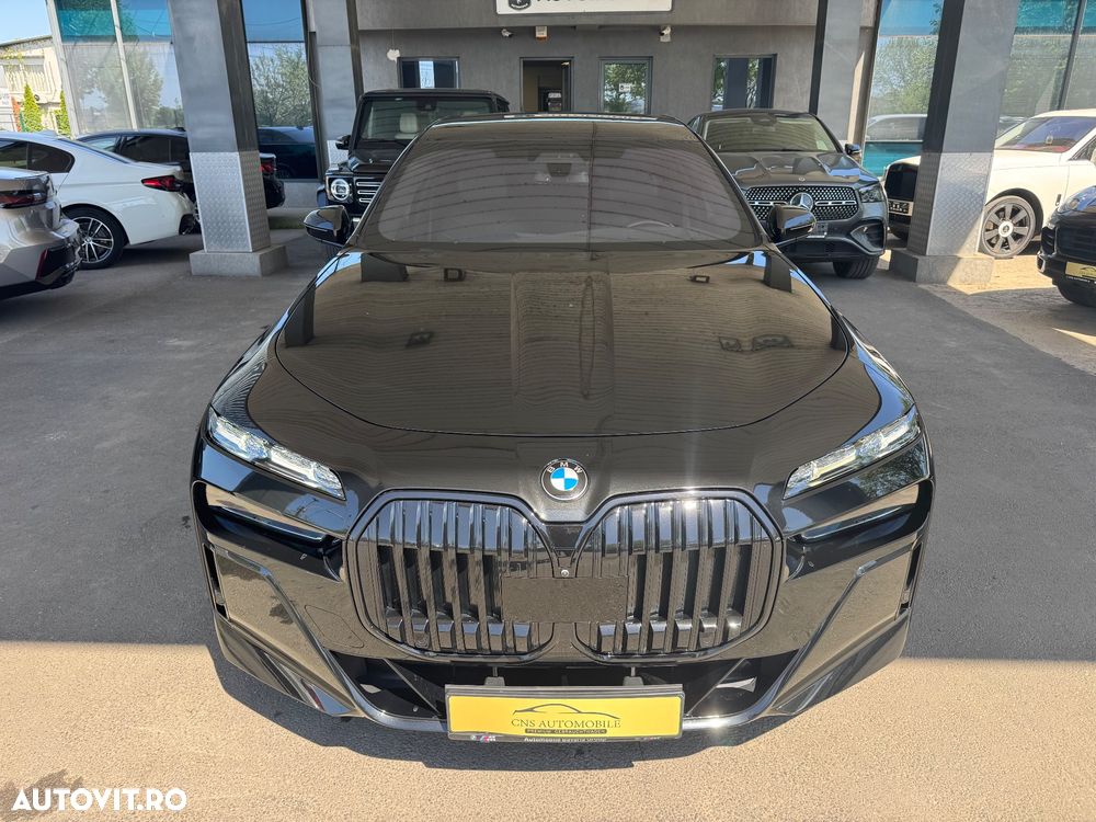 BMW Seria 7 740d xDrive MHEV - 29