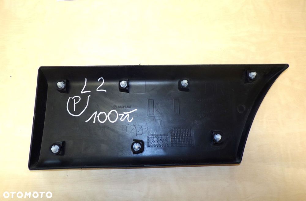 MASTER MOVANO B Lift 10- LISTWA BOCZNA PRAWA Oryginał z spinkami - 2