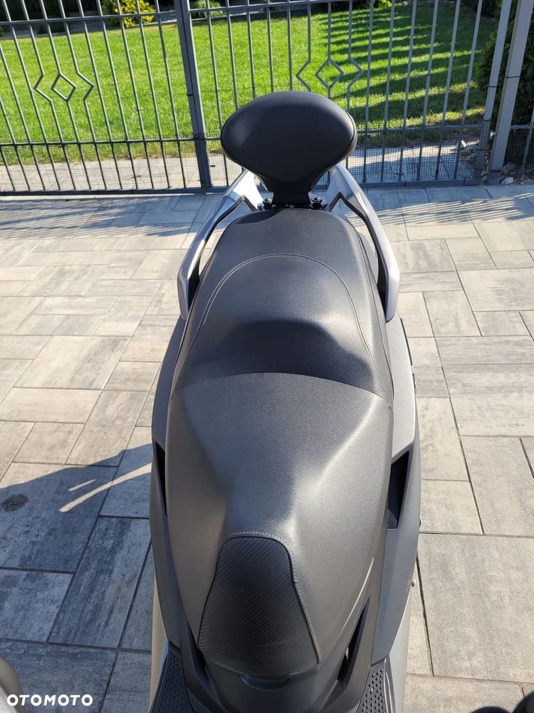 Kymco X-Town - 12