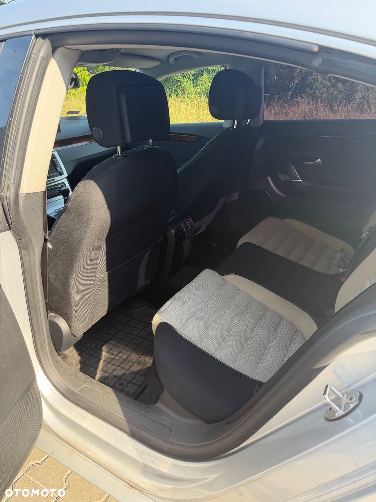 Volkswagen Passat CC 1.8 TSI - 17