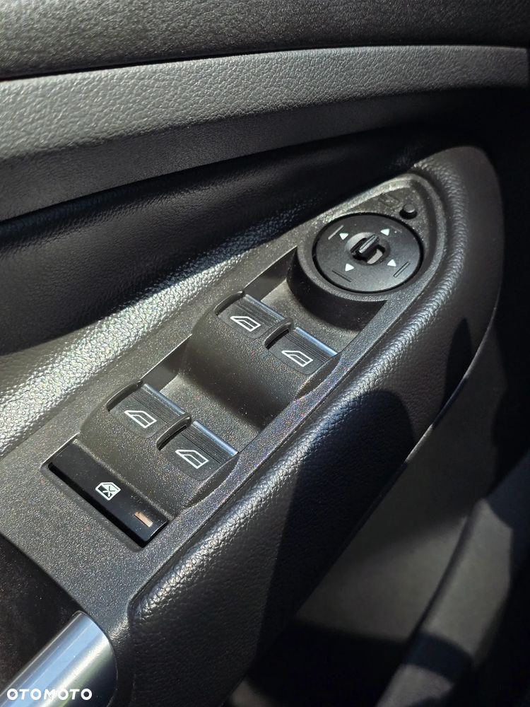 Ford Kuga 1.5 EcoBoost 2x4 Titanium - 31