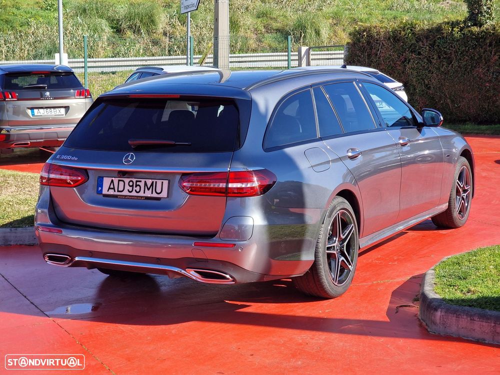 Mercedes-Benz E 300 de AMG Line - 4