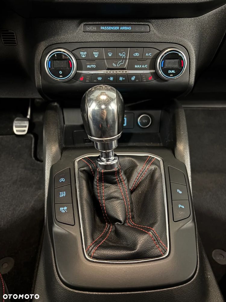 Ford Focus 1.0 EcoBoost ST-Line - 17