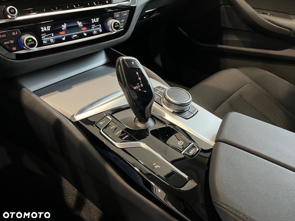 BMW Seria 5 - 35