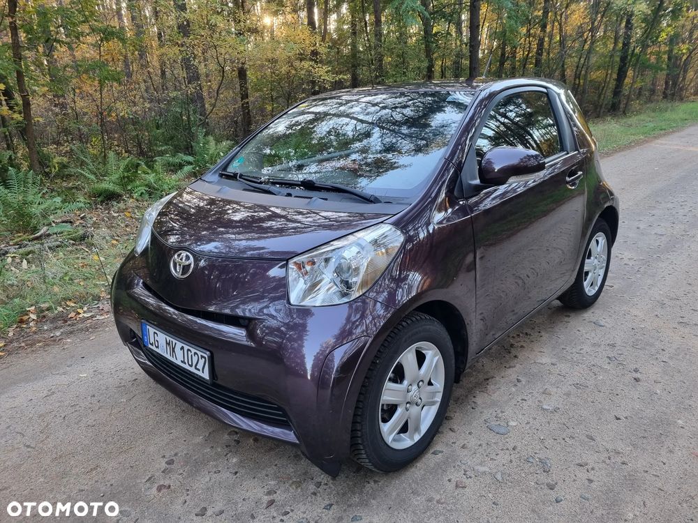 Toyota iQ - 1