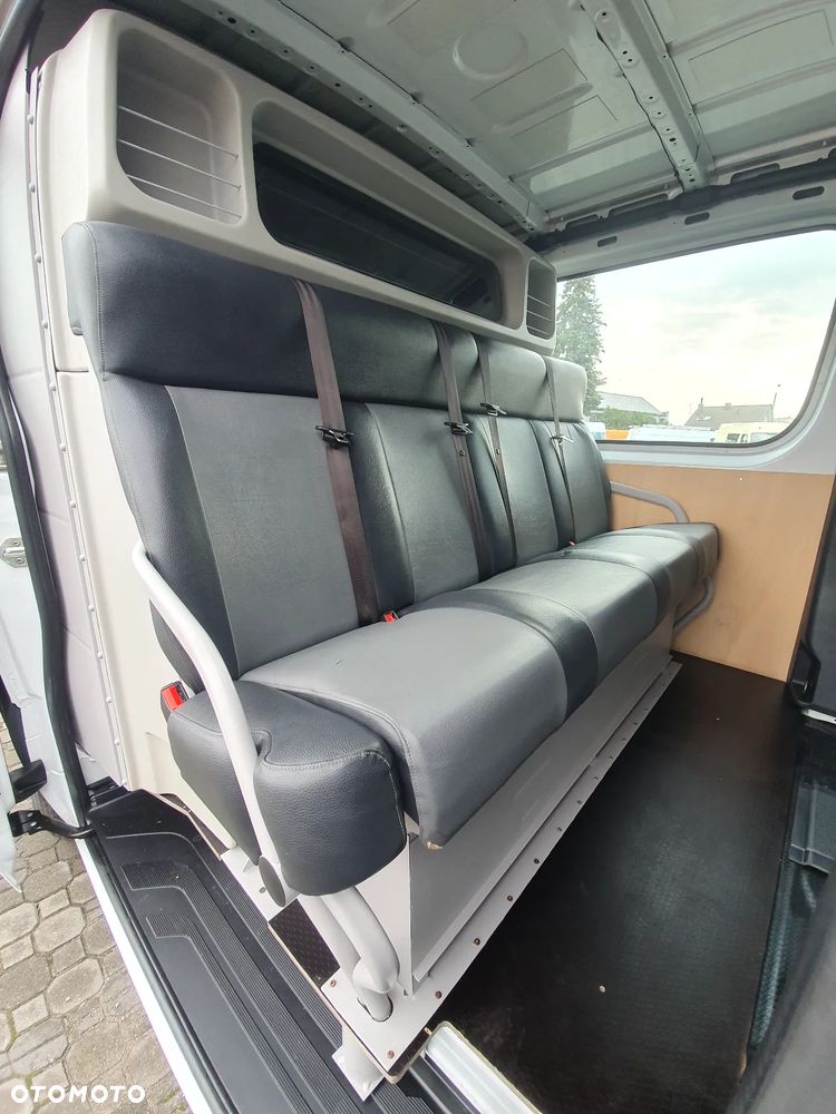 Mercedes-Benz Sprinter - 18