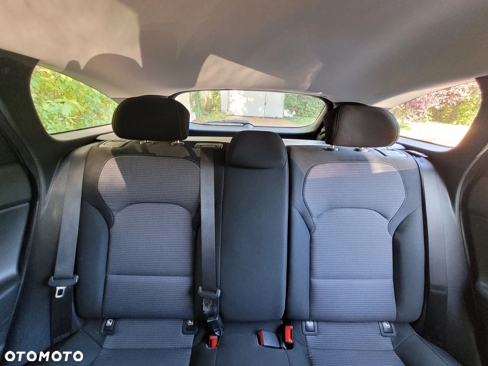 Hyundai i30 1.6 D Classic + DCT - 26