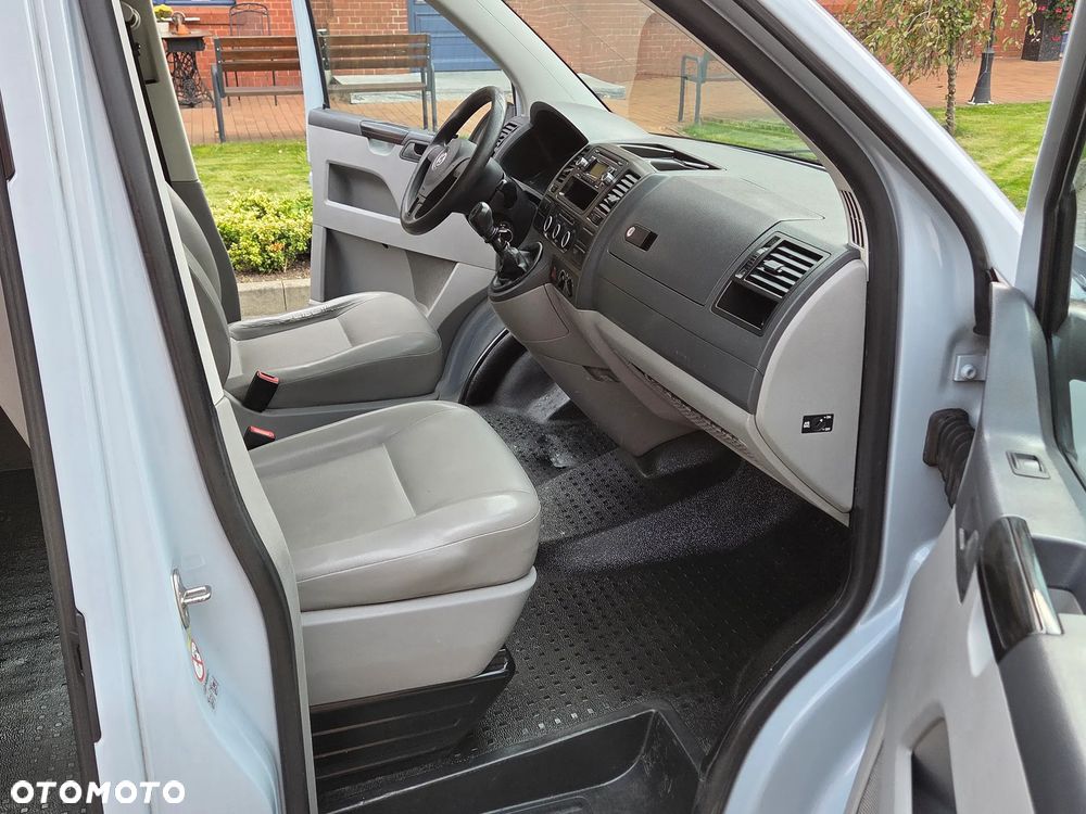 Volkswagen Transporter - 18