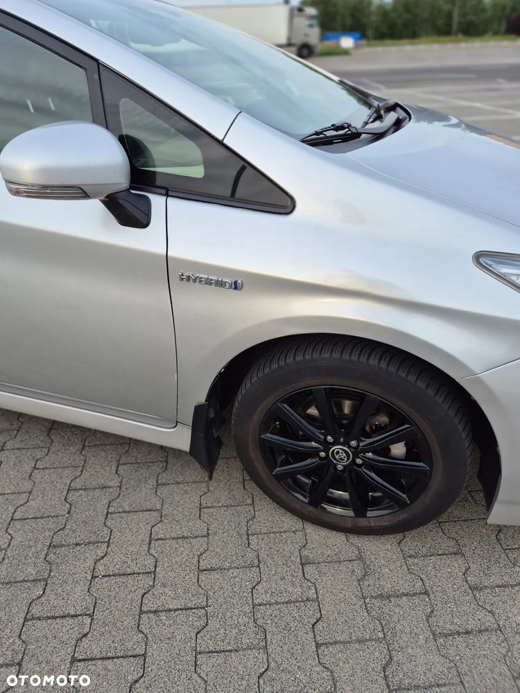 Toyota Prius 1.8 HSD Prestige - 8