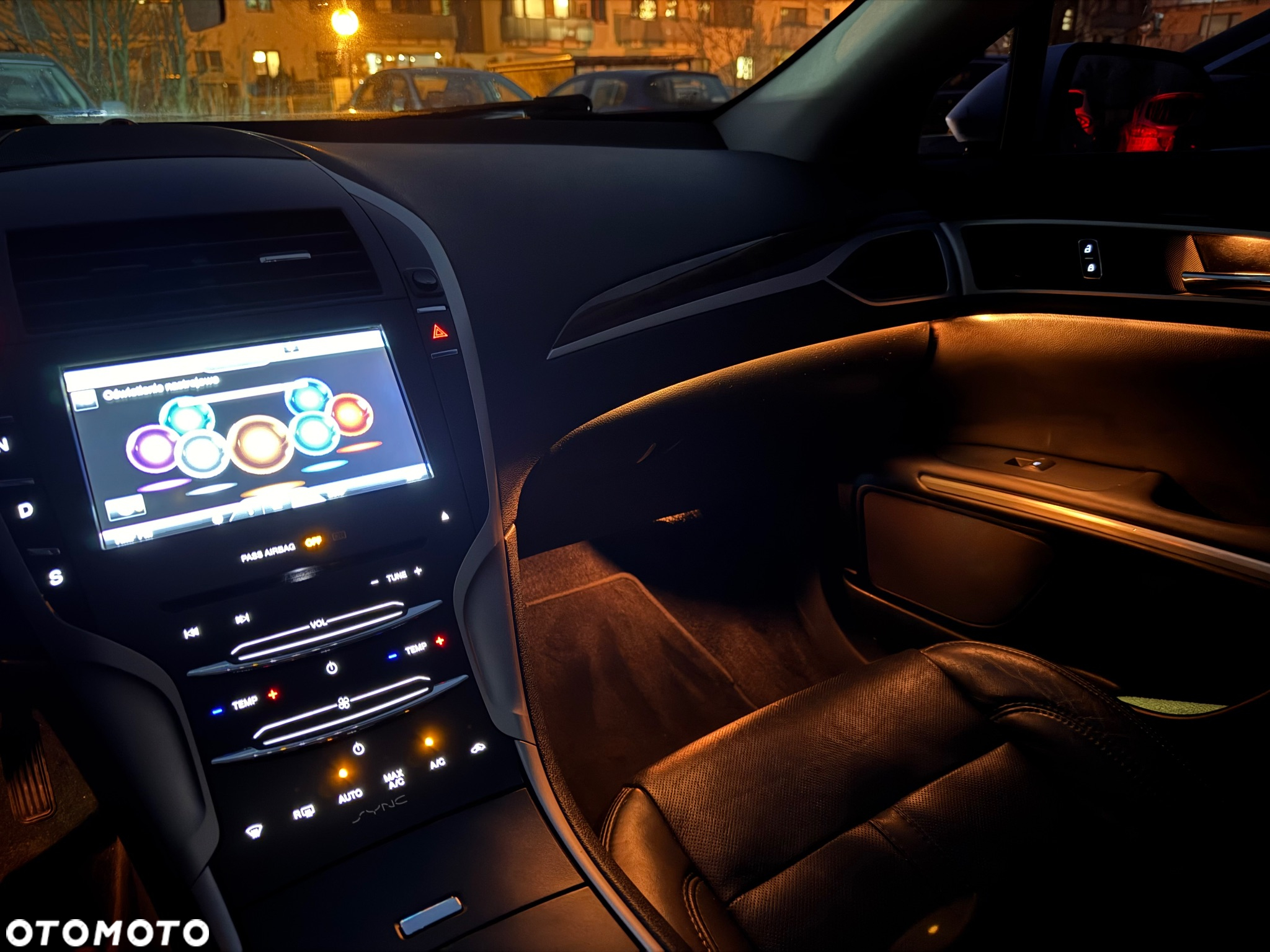 Lincoln MKZ - 36
