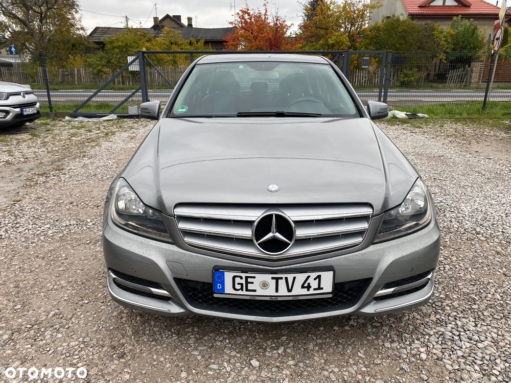 Mercedes-Benz Klasa C 180 (BlueEFFICIENCY) Avantgarde - 2
