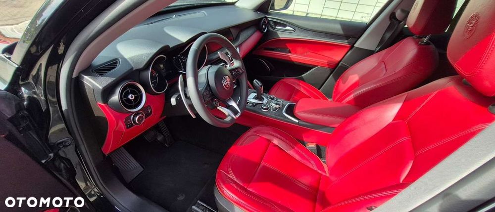 Alfa Romeo Stelvio - 10