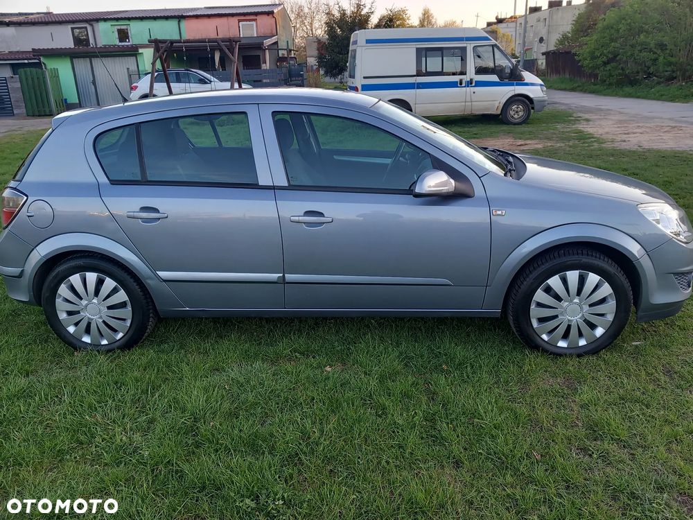 Opel Astra 1.6 Edition Sport - 3