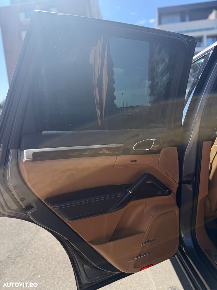 Porsche Cayenne V6 3.0L Aut. - 15