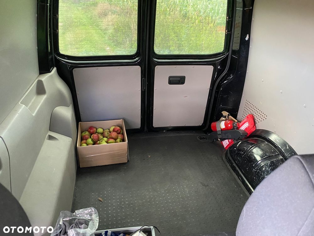 Volkswagen Transporter - 22