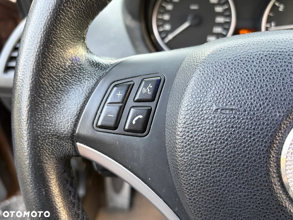 BMW Seria 1 116i - 16