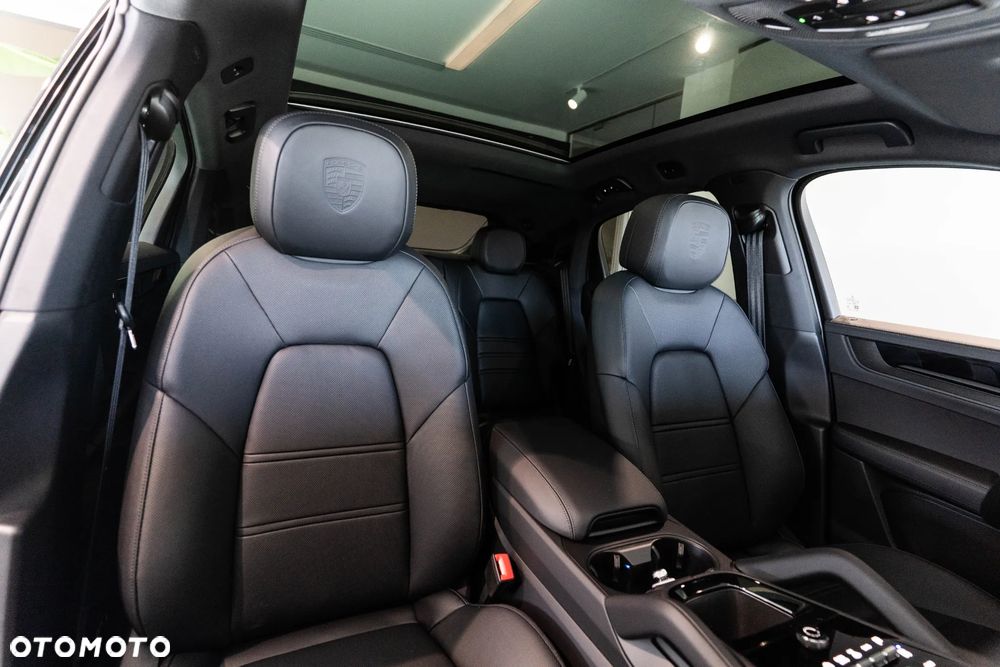 Porsche Cayenne Black Edition - 16
