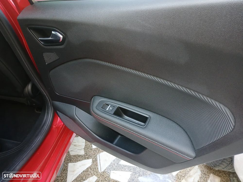 Renault Clio 1.0 TCe RS Line - 35