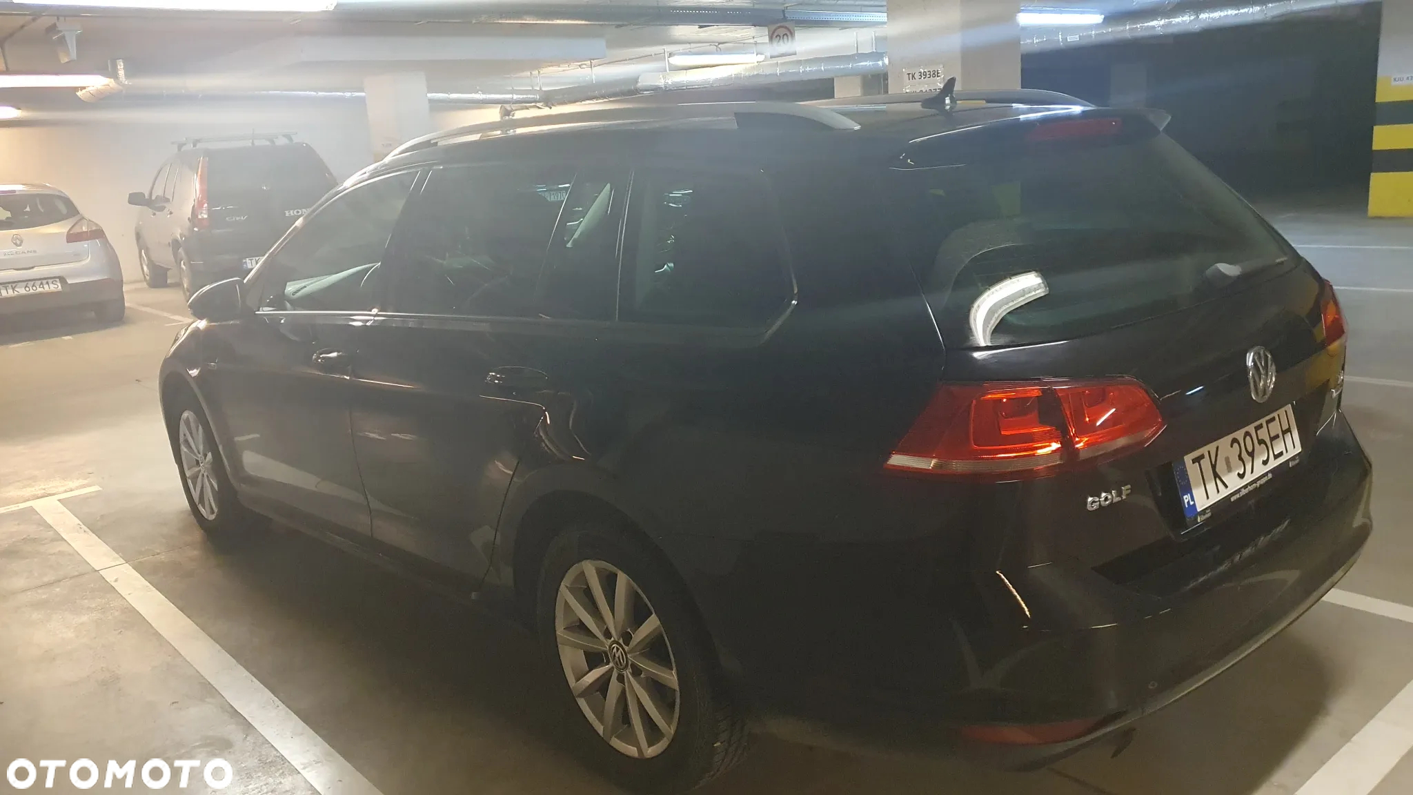 Volkswagen Golf 1.6 TDI 4Motion BlueMotion Technology Lounge - 6