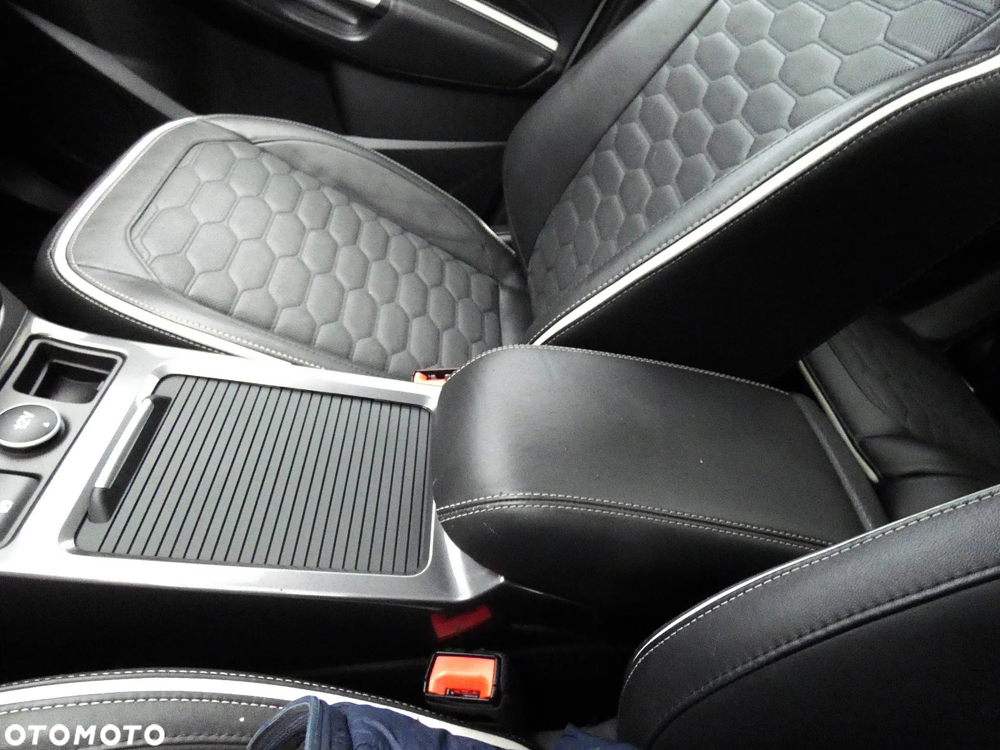 Ford Kuga Vignale 1.5 EcoBoost AWD ASS - 24