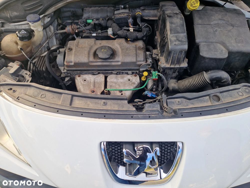 Peugeot 207 75 Urban Move - 19