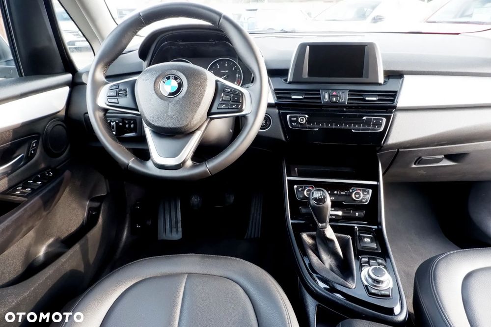 BMW Seria 2 216d Advantage - 13