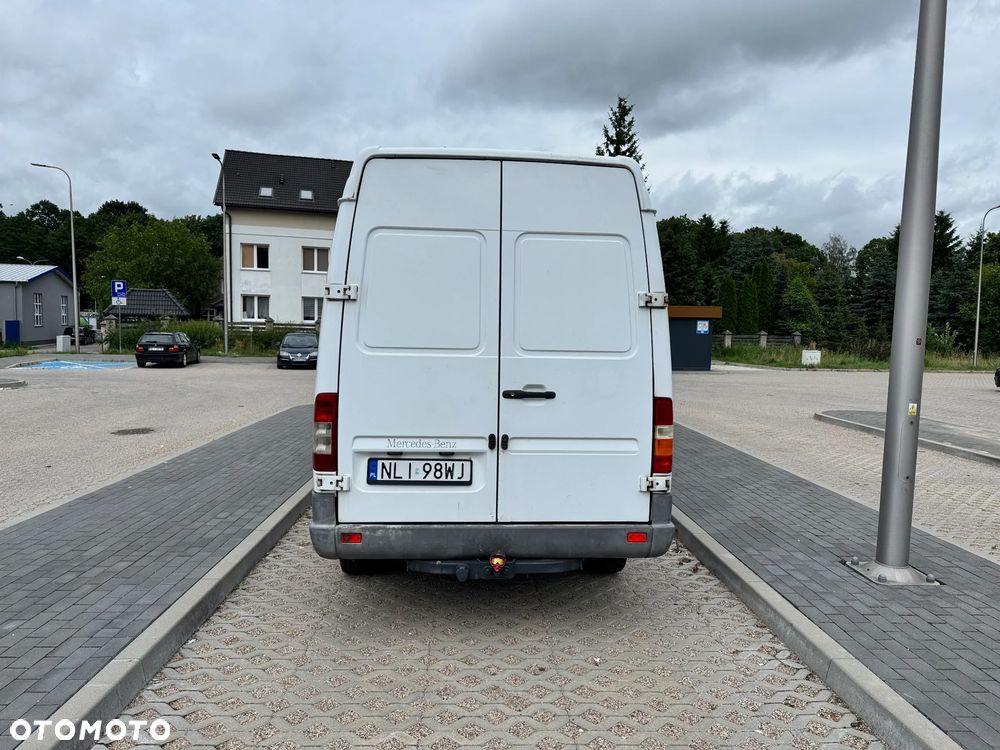 Mercedes-Benz Sprinter - 10