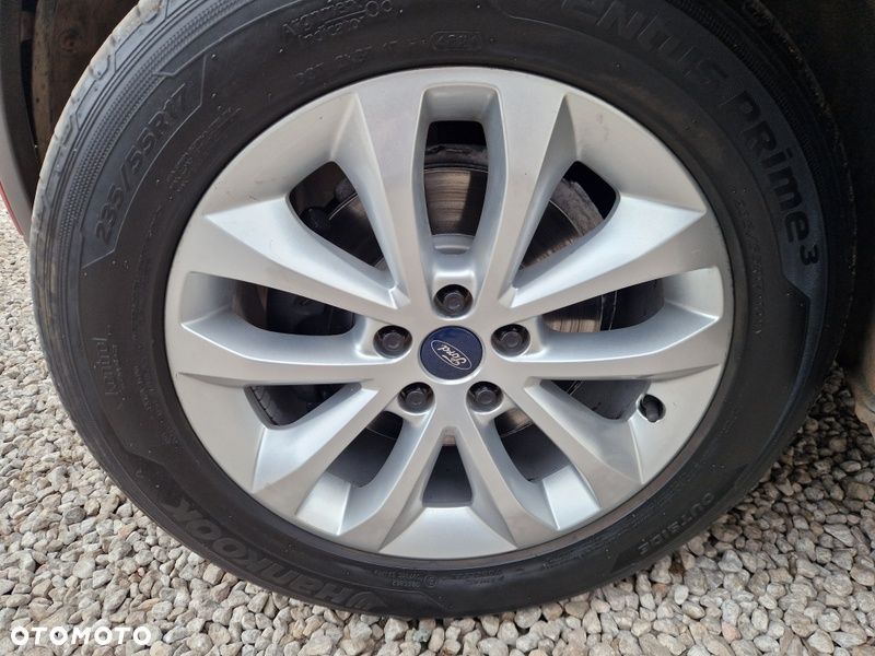 Ford Kuga 2.0 TDCi 2x4 Titanium - 13