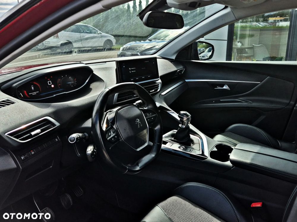 Peugeot 5008 1.5 BlueHDi Allure S&S - 29
