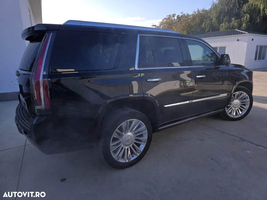 Cadillac Escalade 6.2 V8 AWD AT Platinum - 3