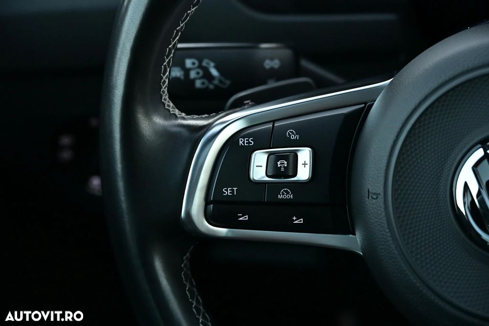 Volkswagen Tiguan - 37