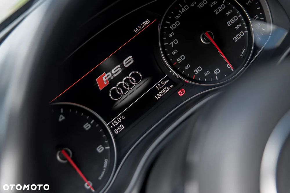 Audi A6 Avant 2.0 TDI Ultra S tronic - 33