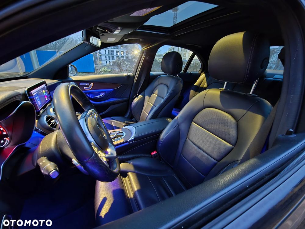Mercedes-Benz Klasa C 300 9G-TRONIC Night Edition - 17