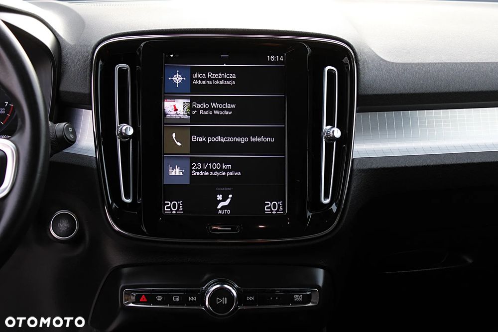 Volvo XC 40 - 18