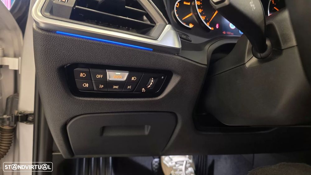 BMW 318 d Line Sport Auto - 41