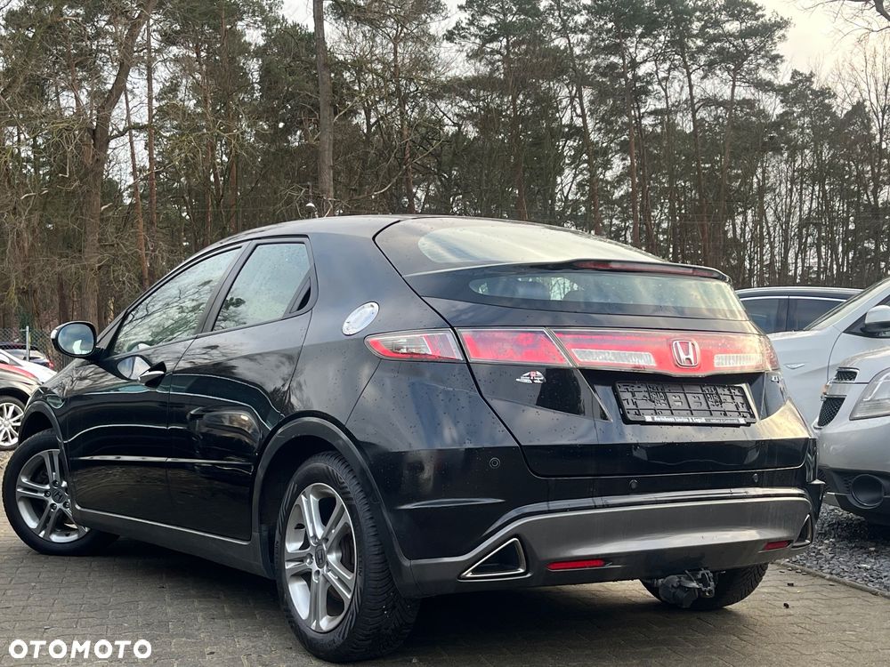 Honda Civic 1.4 i-VTEC Sport Black Edition - 4