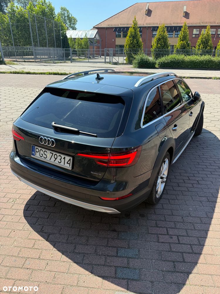 Audi A4 Allroad - 16